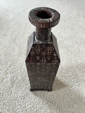 Decorative Fleur-de-Lis Accent Vase